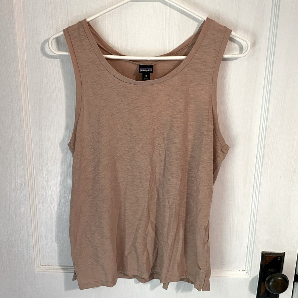 Patagonia tan tank.